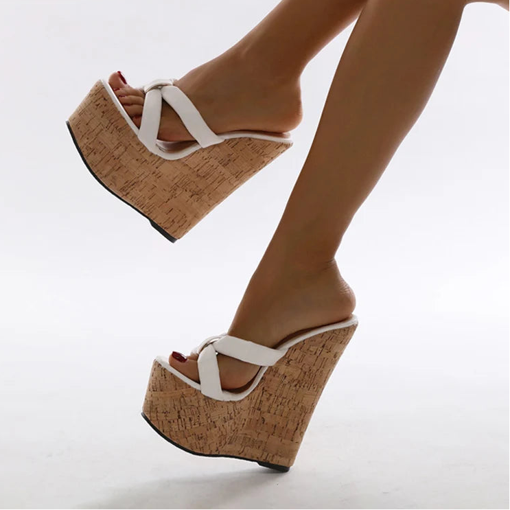 The Iris Party Wedge